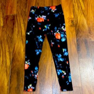 Victoria's Secret Women's Size 6 Small Flower Print Leggings 23" Inseam Pockets